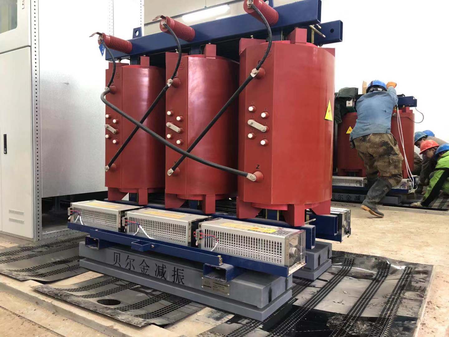 变压器噪音大的原因